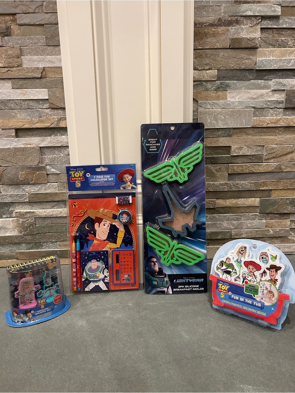 Toy Story 5 Kids Activity & Bath Set with Lightyear Silicone Molds